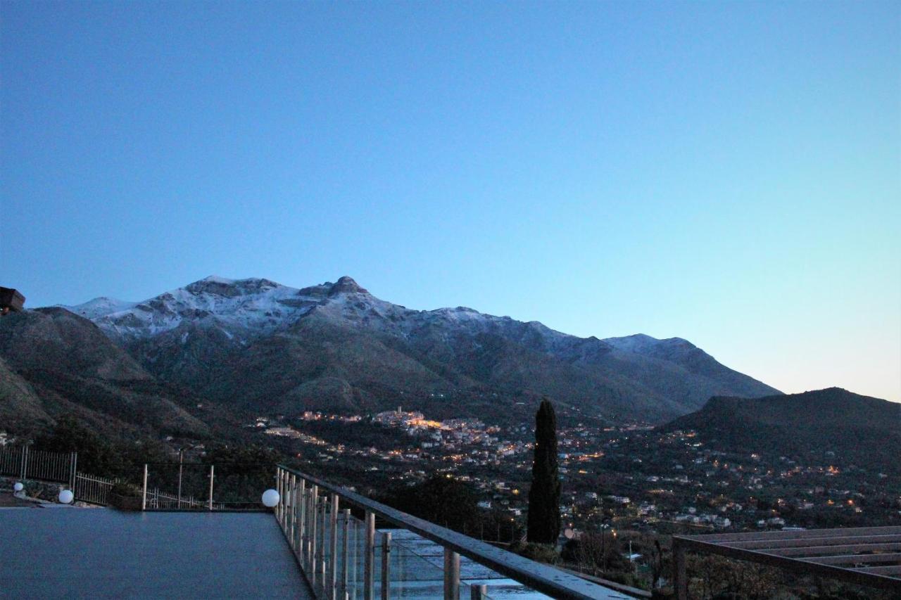 Villa Treglia B&B Formia Zewnętrze zdjęcie